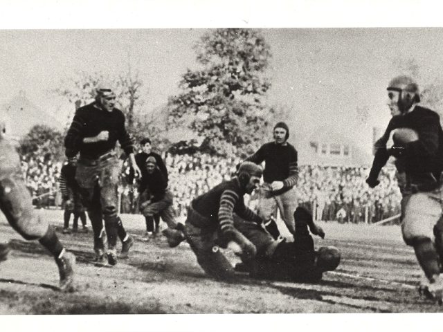 [Players of the 1915 Team in Action]